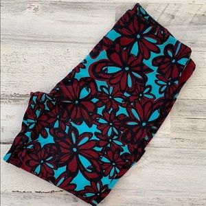 Lularoe Tall and Curvy floral leggings